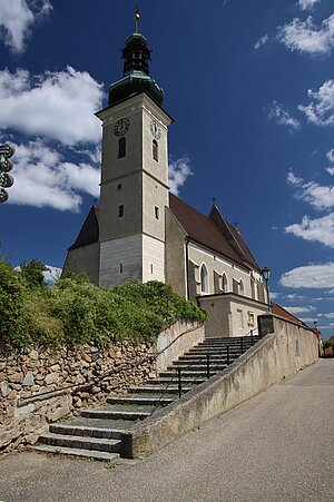 Unterloiben, Pfarrkirche hl. Quirinus, gotische Saalkirche, 15. Jh.